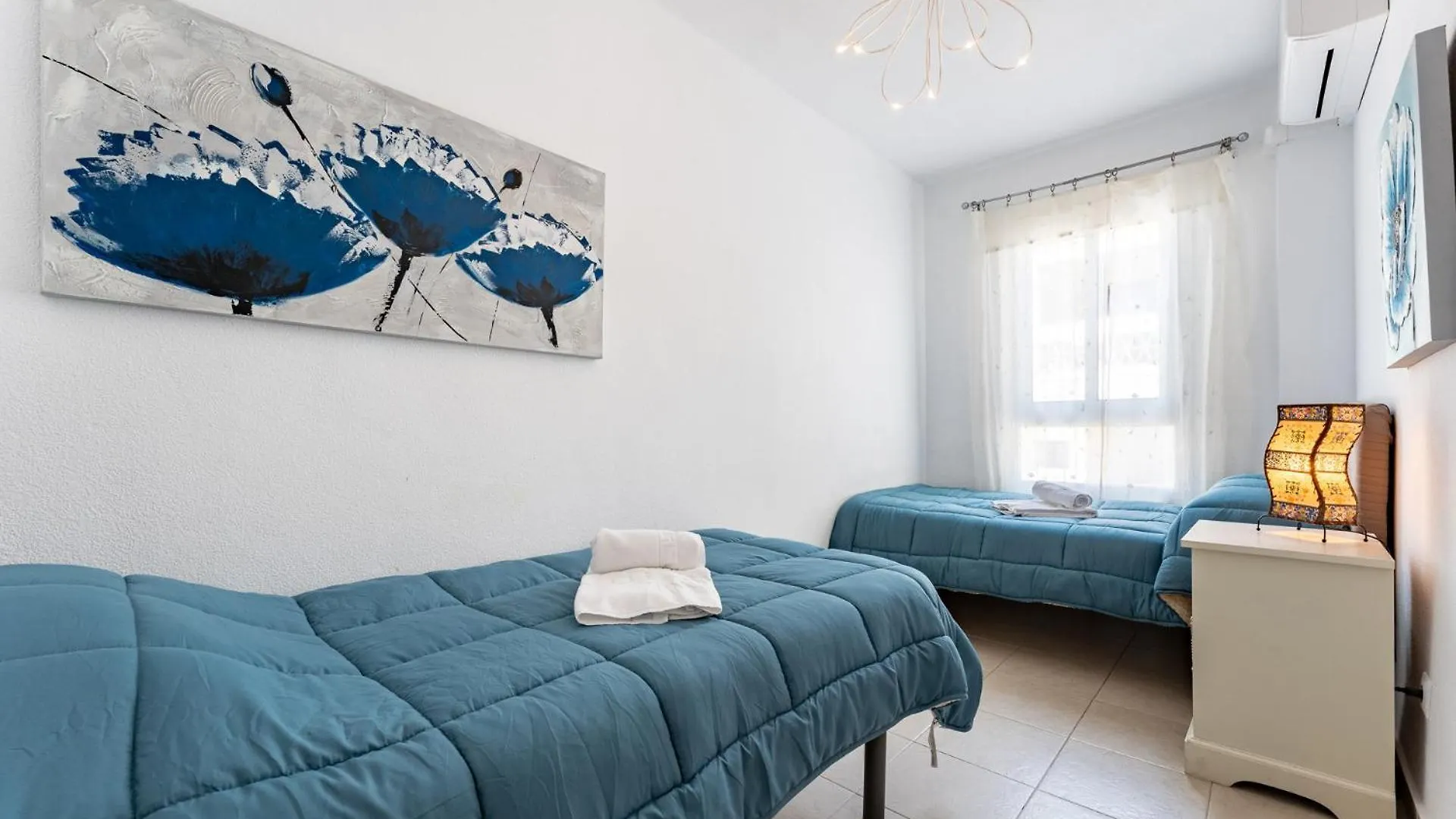 Fantastic Apartment In Beach Front Complex In Calahonda - Dona Lola - Cs129 Sitio de Calahonda Spain
