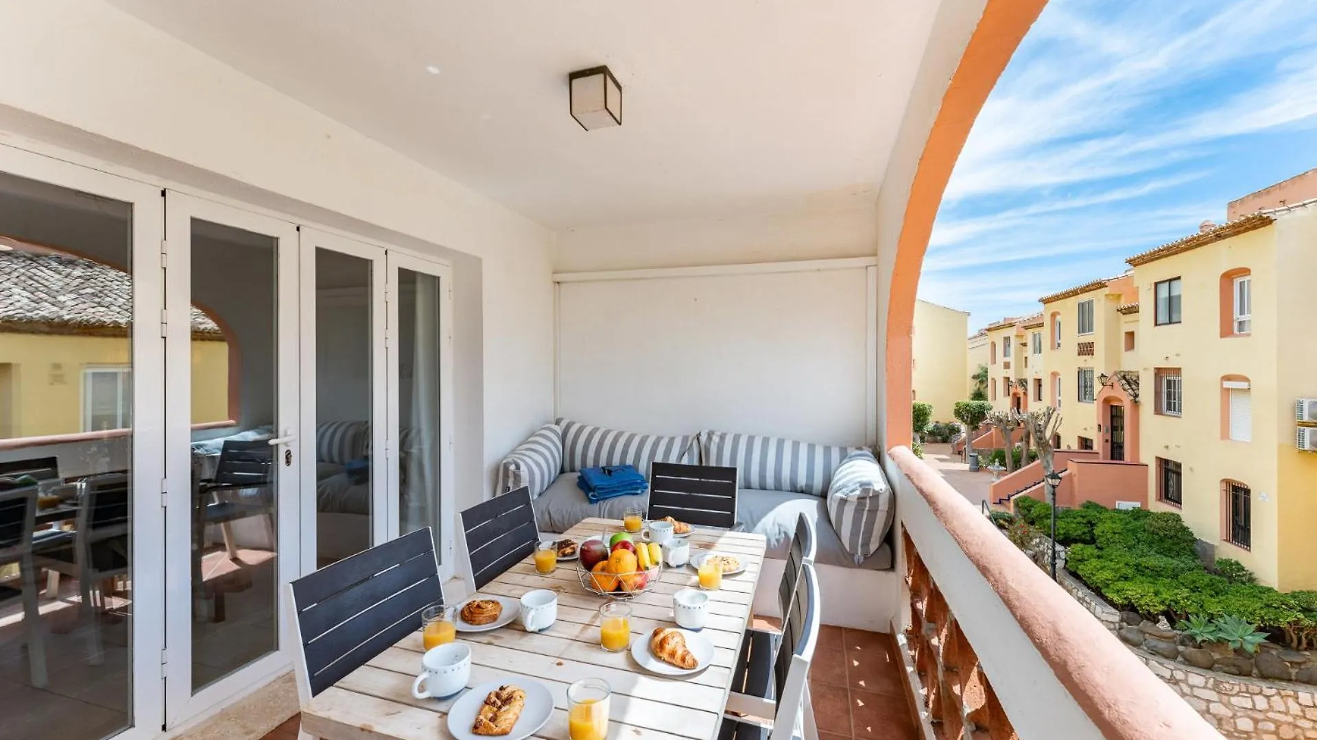 Fantastic Apartment In Beach Front Complex In Calahonda - Dona Lola - Cs129 Sitio de Calahonda